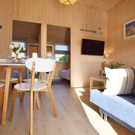 Pogodne Деревянный коттедж *